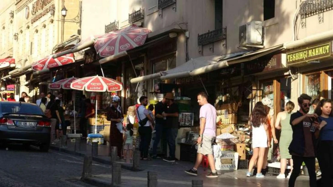 Mardin'de hafta sonu turist yoğunluğu başladı