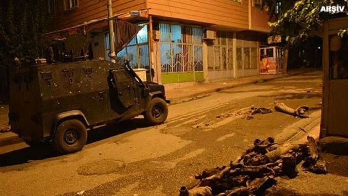 Mardin'de polise bombalı saldırı: 1 sivil öldü