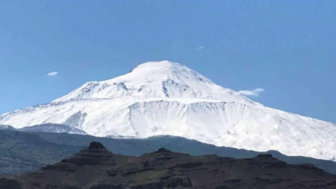 Mayıs ayında Iğdır'ın yüksek kesimlerine kar yağdı