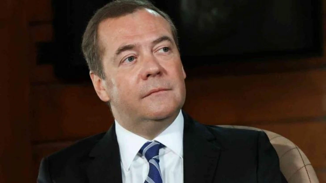 Medvedev: 'Kiev NATO'ya katılmaktan vazgeçse bile Rusya operasyonlarını durdurmayacak'