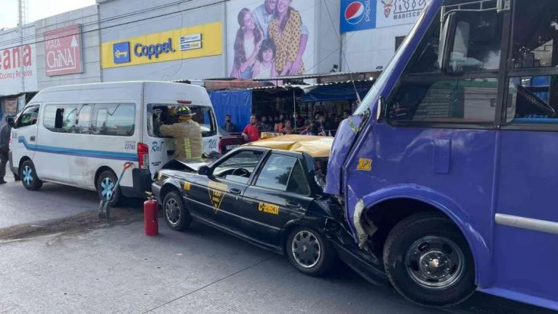 Meksika'da zincirleme trafik kazası: 50 yaralı