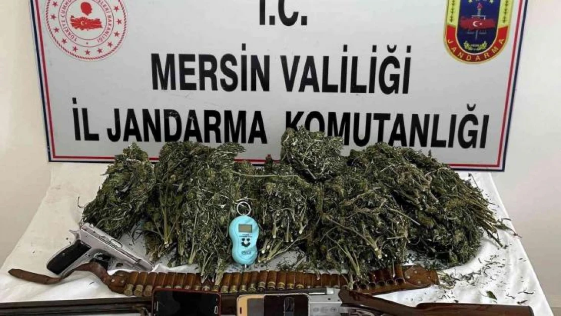 Mersin'de uyuşturucu satıcılarına operasyon: 2 kişi tutuklandı