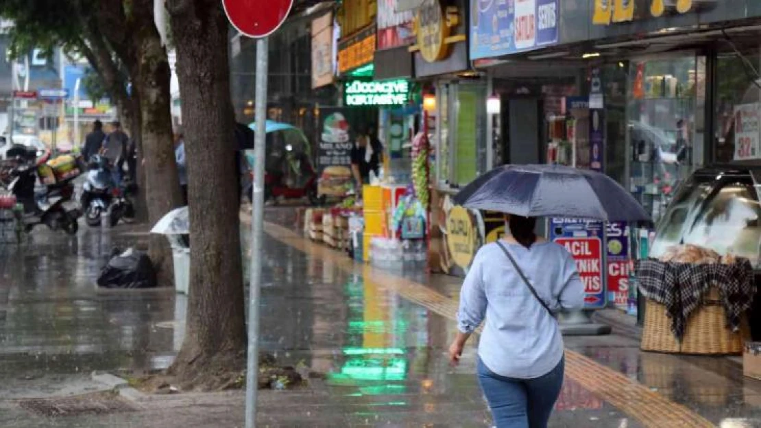 Meteoroloji uyarmıştı, yağış etkisini gösterdi