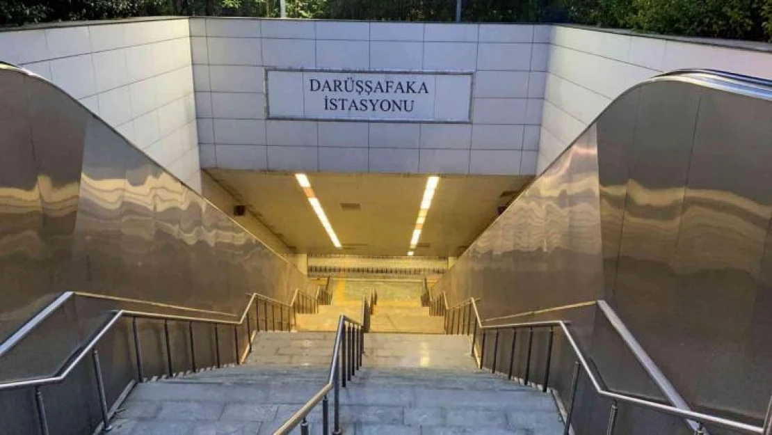 Metroda intihar girişimi, raylara atlayan bir kişi yaralı olarak kurtarıldı