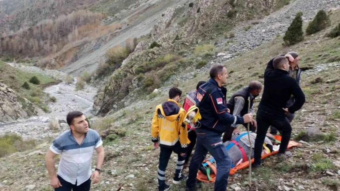 Mezrada yediği yemekten zehirlenen kadın helikopterle hastaneye yetiştirildi