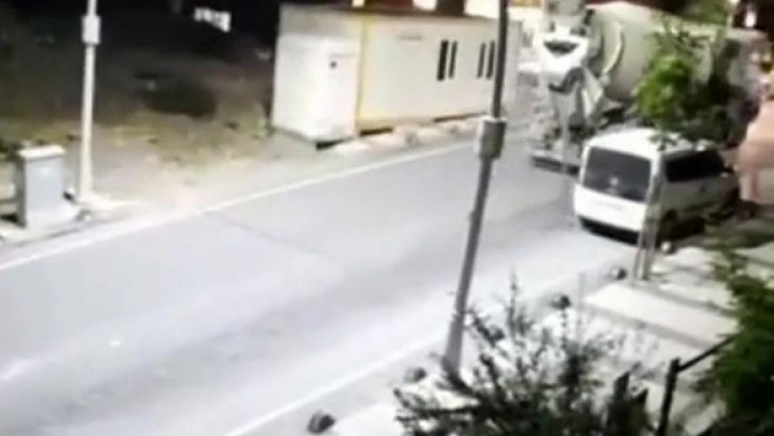 Mikser döke döke ilerledi, ortalık betonla kaplandı