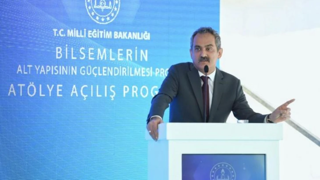 Milli Eğitim Bakanı Özer: 'Eğitimde fırsat eşitliğinin kilit taşının da matematik öğretiminin olduğuna inanıyorum'