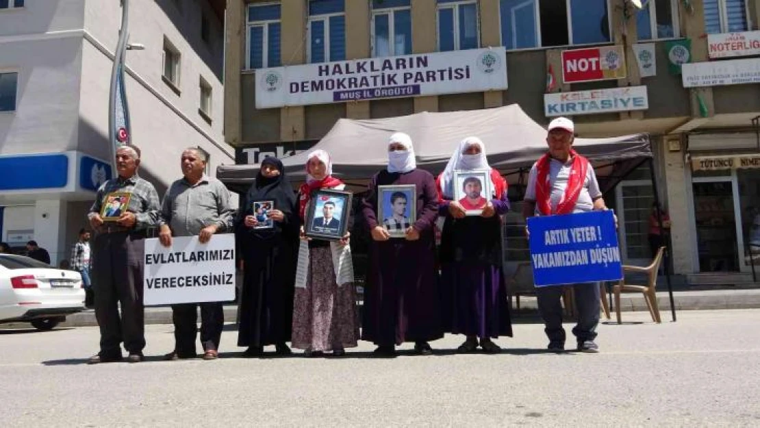 Muş'ta annelerin HDP önündeki evlat nöbetinde 63 hafta geride kaldı