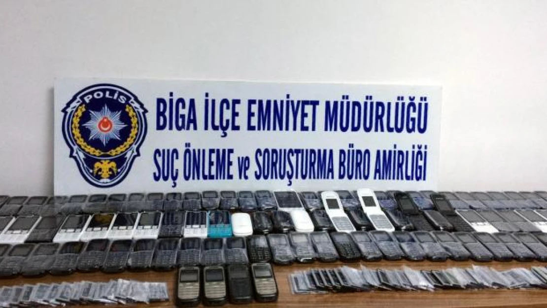 Biga'da 125 kaçak cep telefonu ele geçirildi