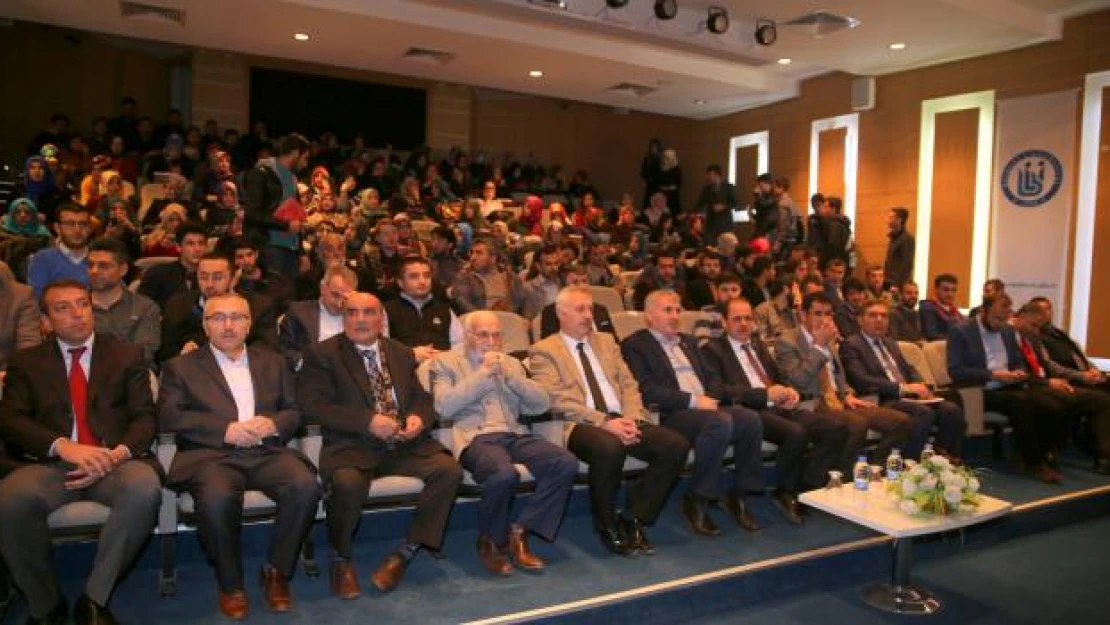 Bayburt'ta 'İnsanlığın Hakiki ve Ebedi Önderi Hz. Peygamber' konferansı