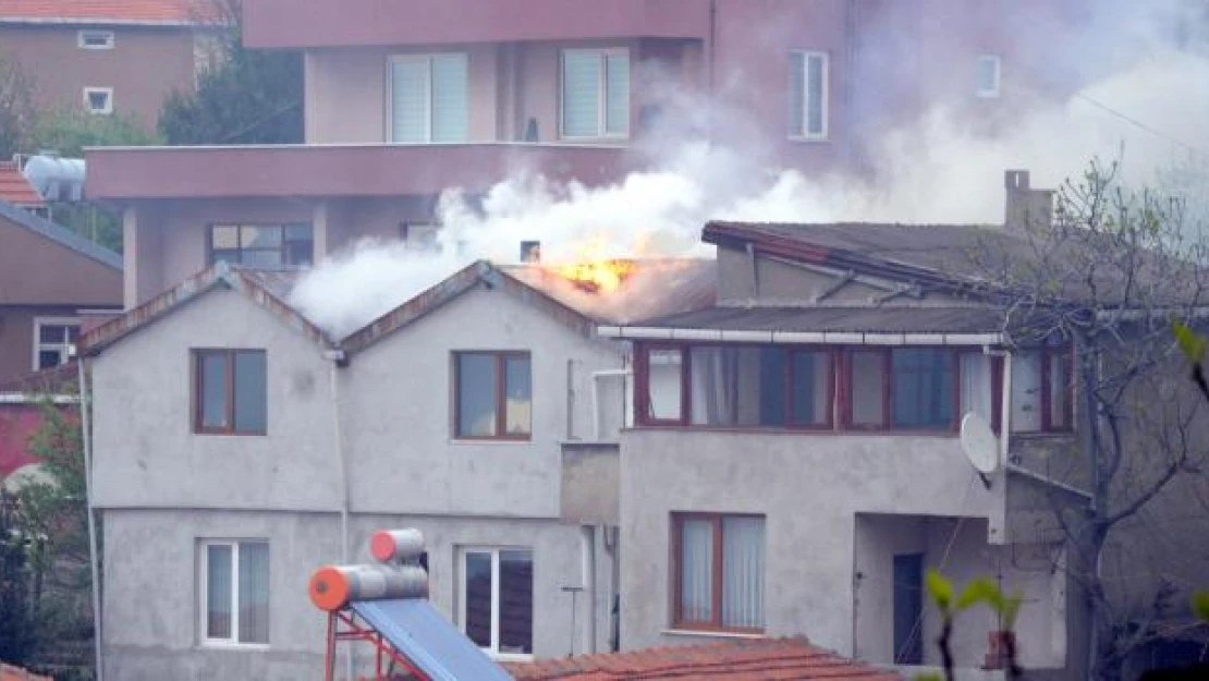 Zonguldak'ta çatı yangını