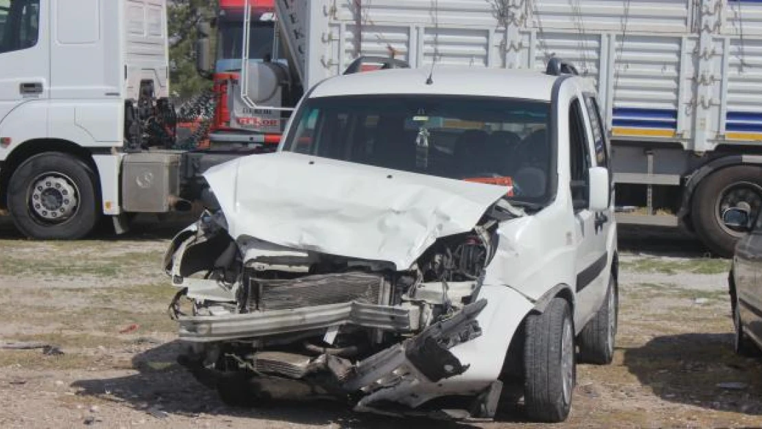 Karapınar'da trafik kazası: 3 yaralı