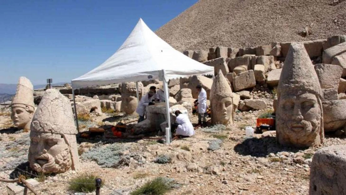 Nemrut Dağı'ndaki heykellere 'nano kireç' dolgusu