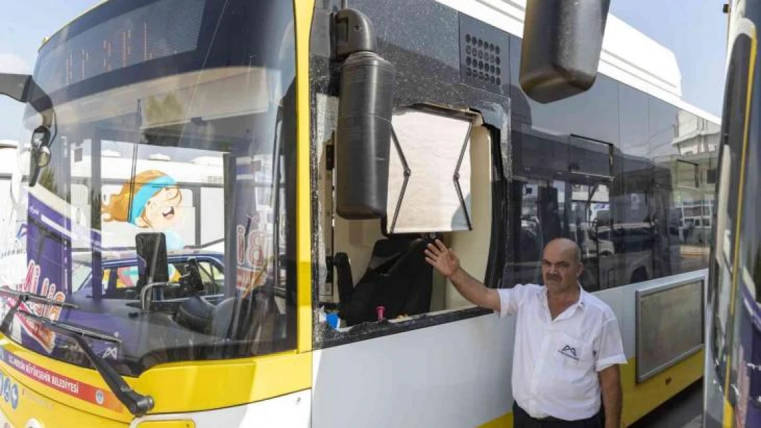 Öfkeli yolcu, otobüs şoförüne korku dolu anlar yaşattı