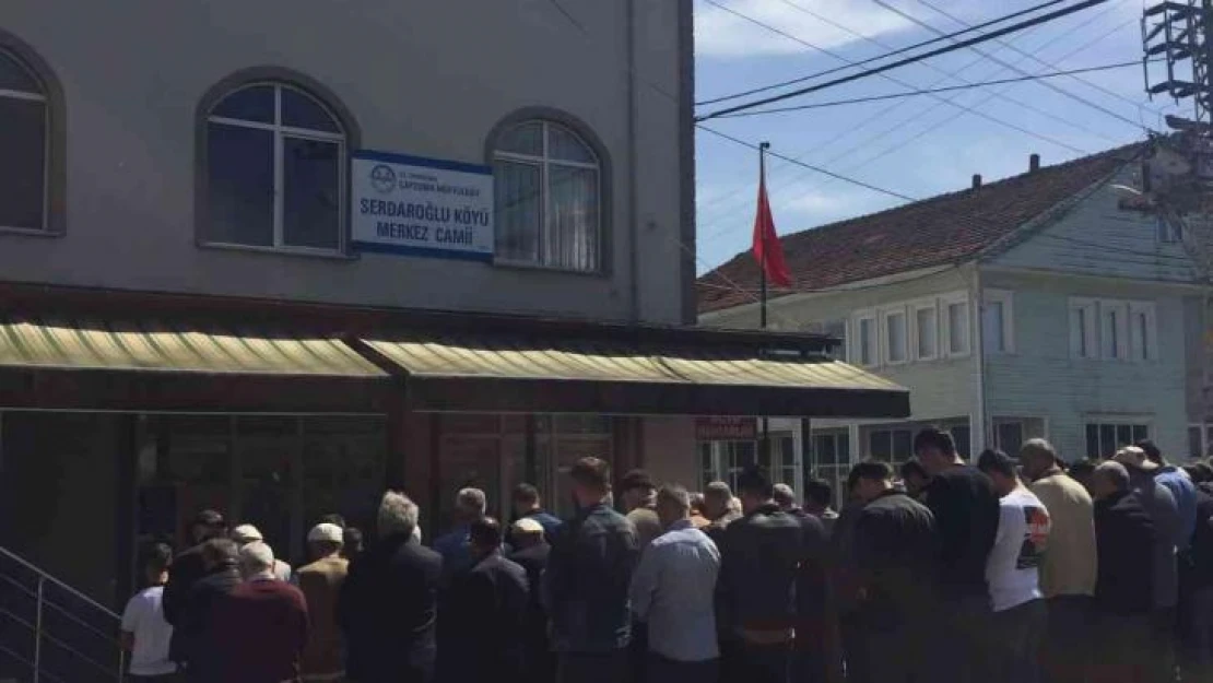 Oğlunu öldürmeye çalışıp, cezaevinde intihar eden baba toprağa verildi