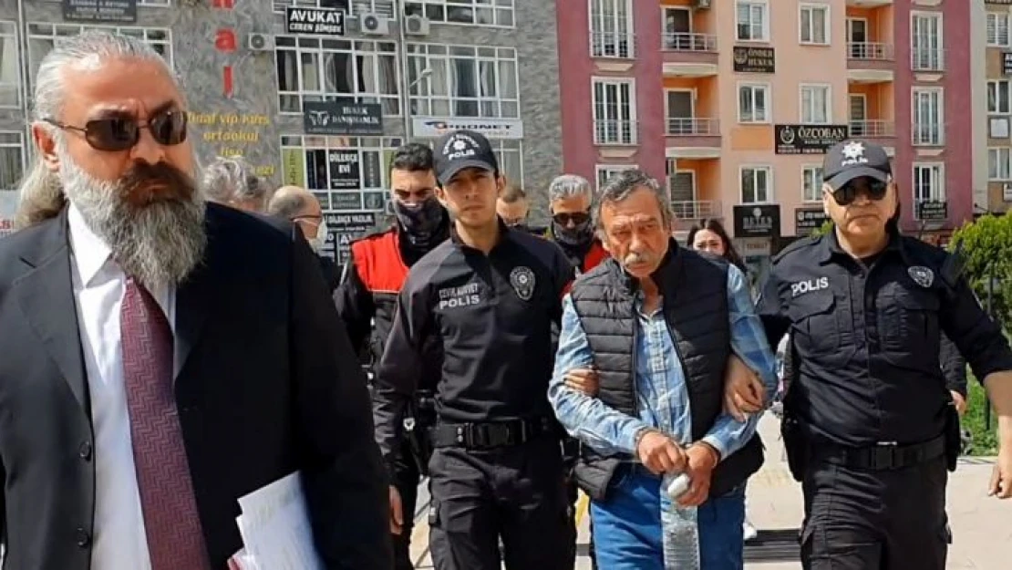 Oğlunu satırla öldüren baba tutuklandı