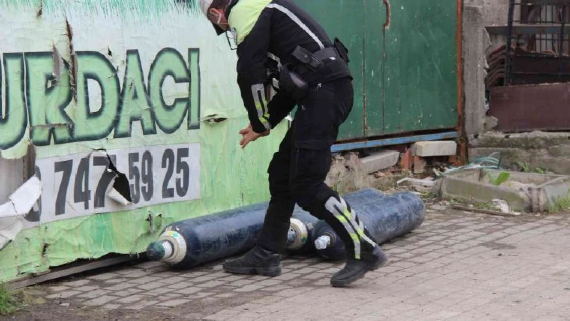 Oksijen tüplerini bomba zannettiler