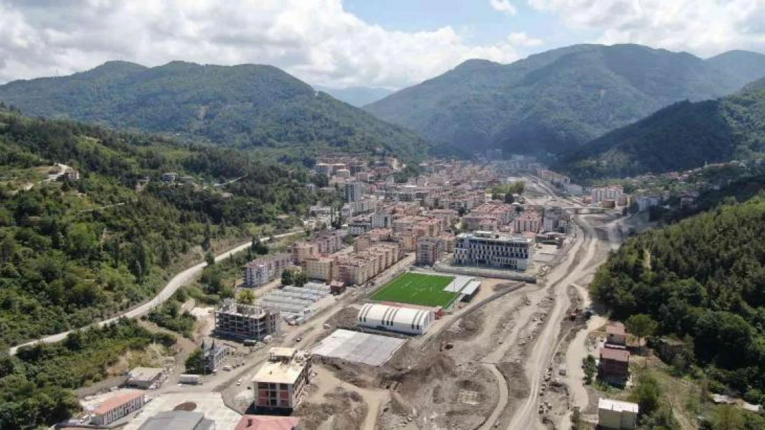 Onlarca kişinin öldüğü sel felaketinin üzerinden 1 yıl geçti ama acılar ilk günkü gibi taze