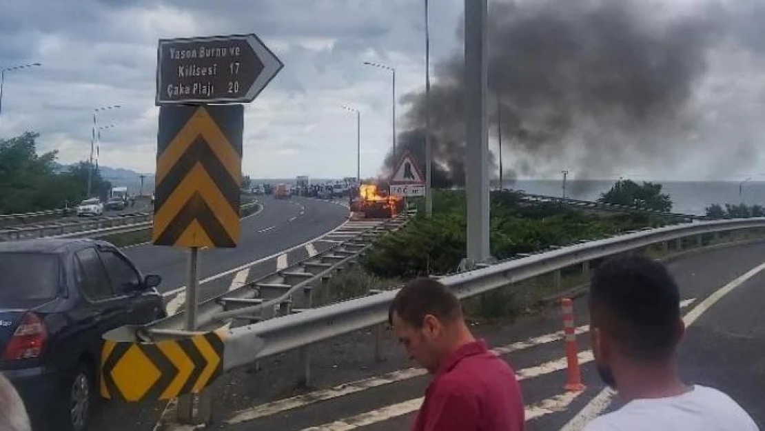 Ordu'da düğün konvoyunda otomobil alevlere teslim oldu