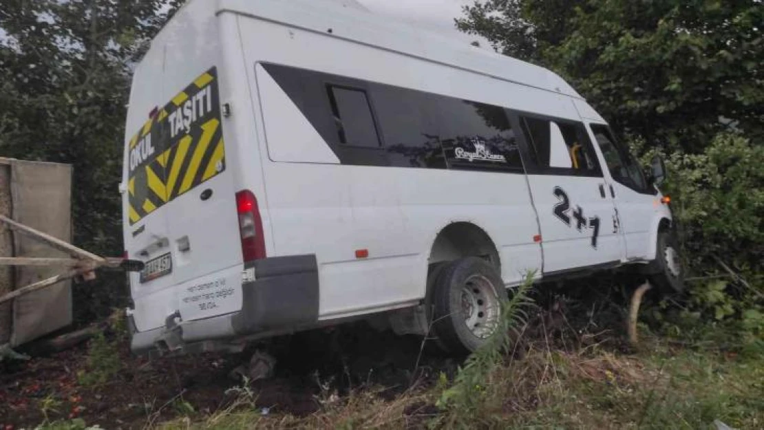 Ordu'da fındık işçilerini taşıyan minibüs kaza yaptı: 13 yaralı