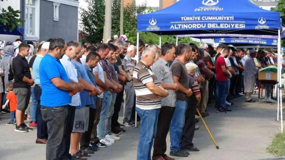 Ordu'da gürültü kavgasında hayatını kaybeden baba-oğul toprağa verildi