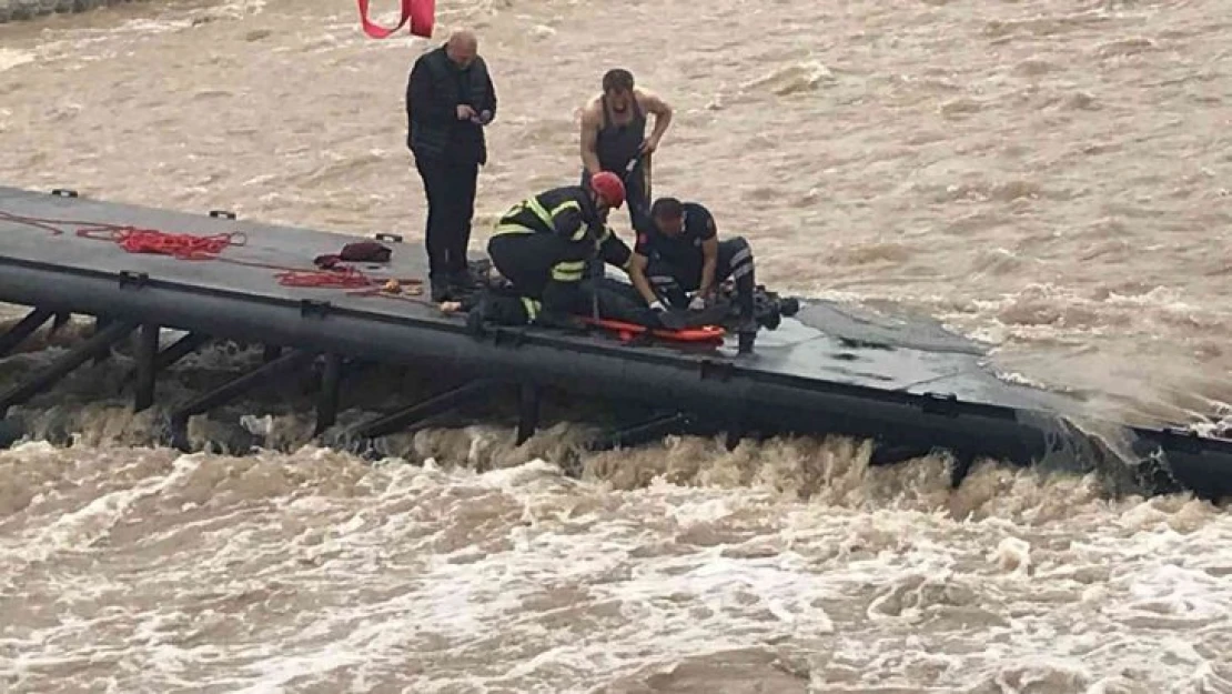 Ordu'da inşaat halindeki köprü çöktü: 2 işçi yaralı