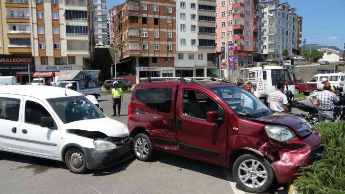 Ordu'da zincirleme kaza: 2 yaralı