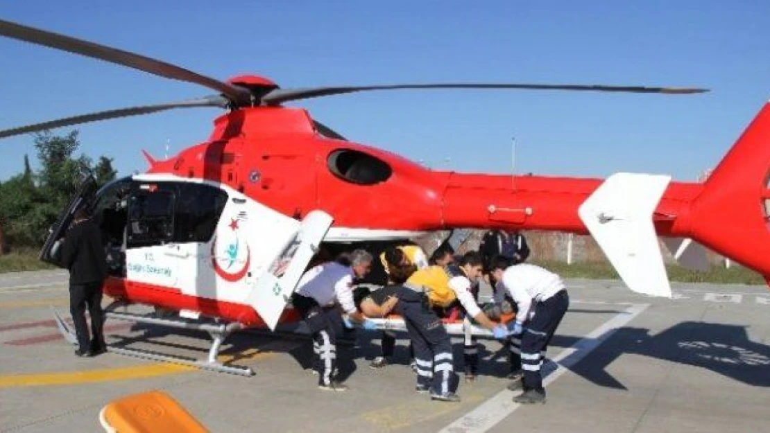 Ormanda yılanın soktuğu gencin yardımına ambulans helikopter yetişti