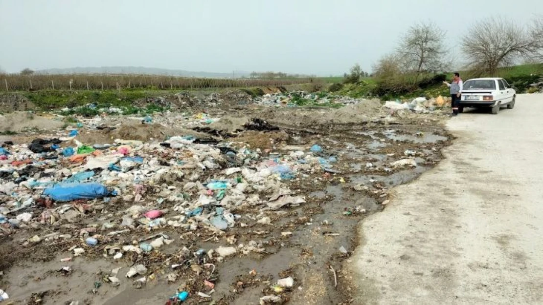 Osmaniye'de Deliçay Deresi çöplüğe döndü