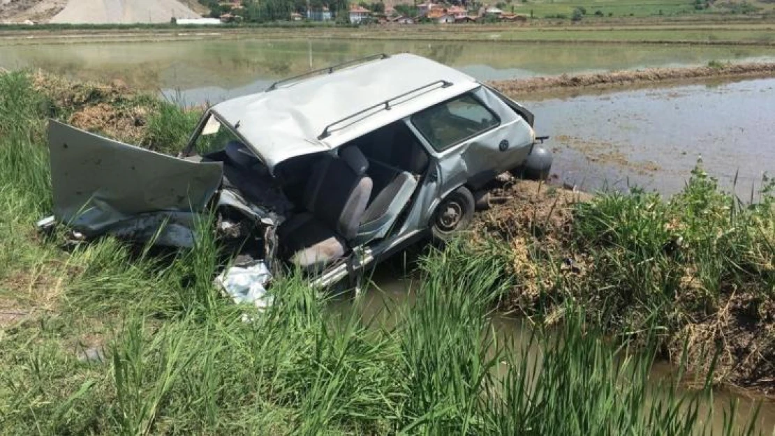 Otomobiller çarpıştı: 1'i ağır 5 yaralı