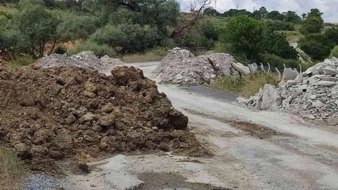 Otoyol bağlantı yolu kaçak hafriyat nedeni ile kapandı