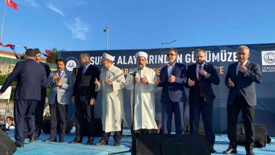 Pandemi sonrası ilk hacı adayları Üsküdar'da düzenlenen törenle uğurlandı