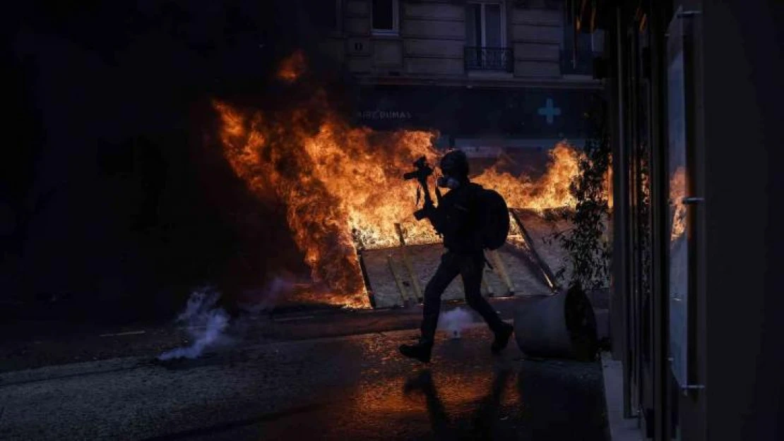 Paris'teki olaylı 1 Mayıs kutlamalarında 54 kişi gözaltına alındı