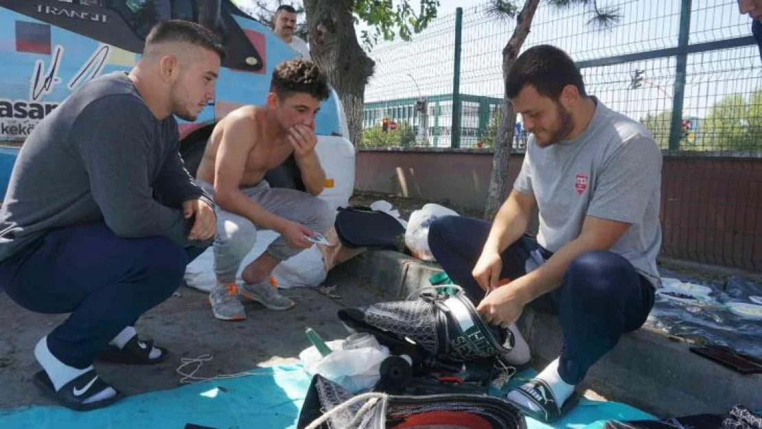 Pehlivanların kispetleri mesleğin son temsilcilerinin ellerinden çıkıyor