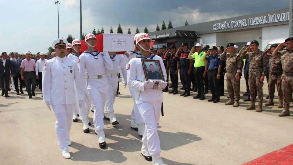 Pençe-Kilit şehidi Ömür Ertuğrul Sarı'nın naaşı Kocaeli'ye getirildi