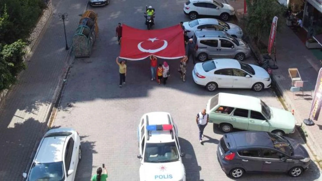 Polis eskortuyla evden alındı, okulunda şampiyon gibi karşılandı