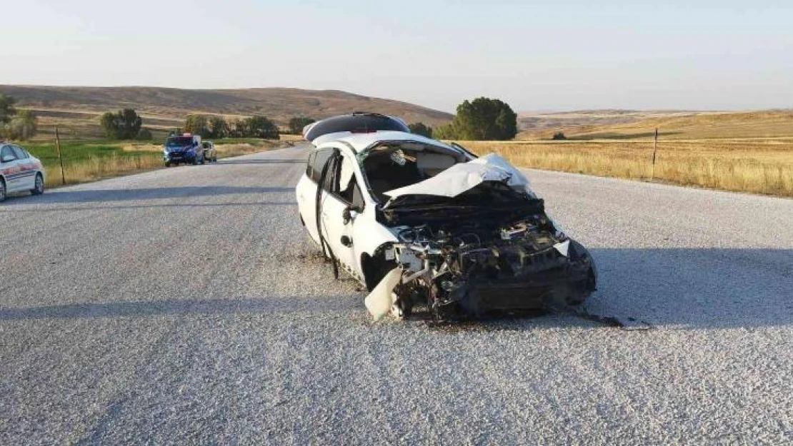 Polis memuru kazada yaralandı