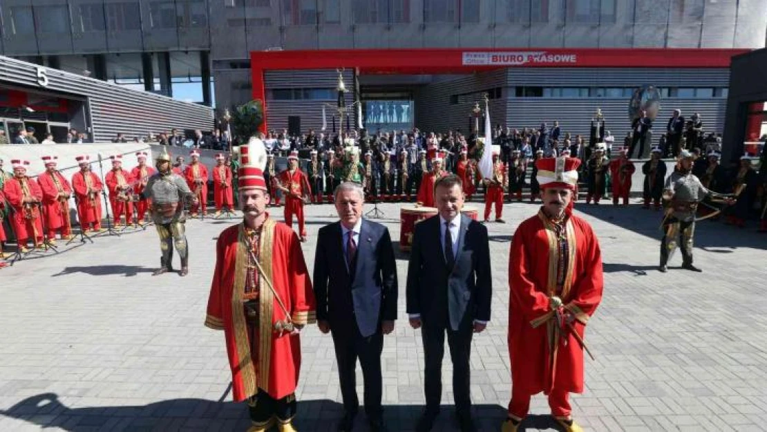 Polonya'daki MSPO Uluslararası Savunma Sanayi Fuarı açılışında MSB Mehteran Birliği konseri