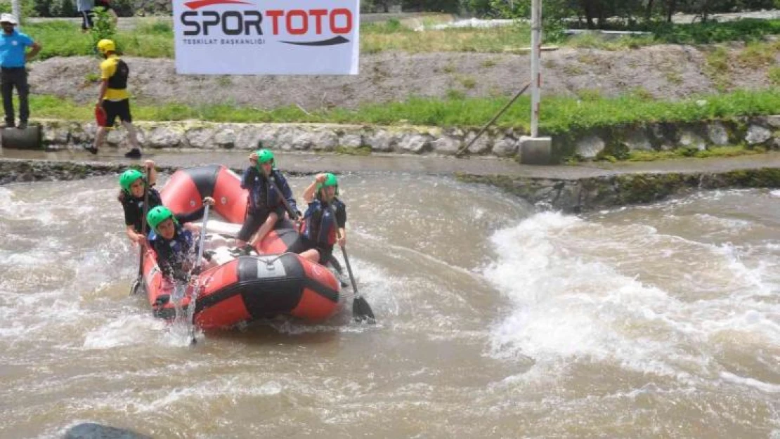 Rafting Okul Sporları Türkiye finalleri Rize'de yapıldı