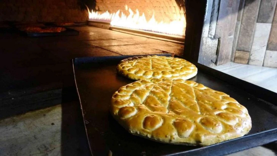 Ramazan'a özel tescili lezzet tezgahlardaki yerini aldı