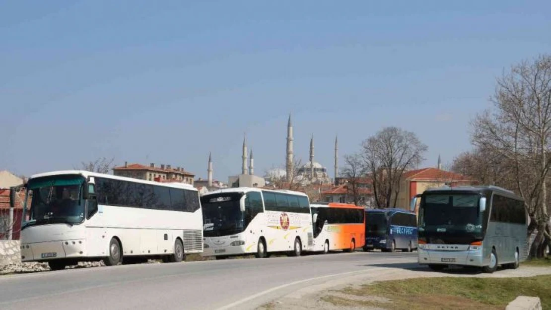 Ramazan alışverişini Edirne'de yapan Bulgaristanlılar ülkelerine dönüşte yoğunluk oluşturdu