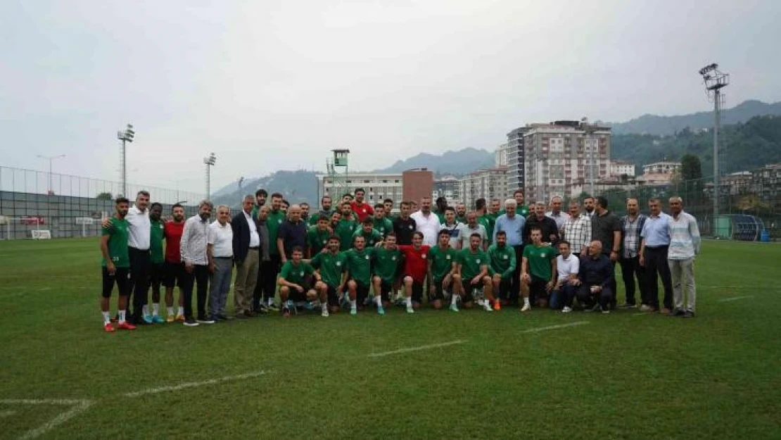 Rizespor antrenman öncesi koç kesti