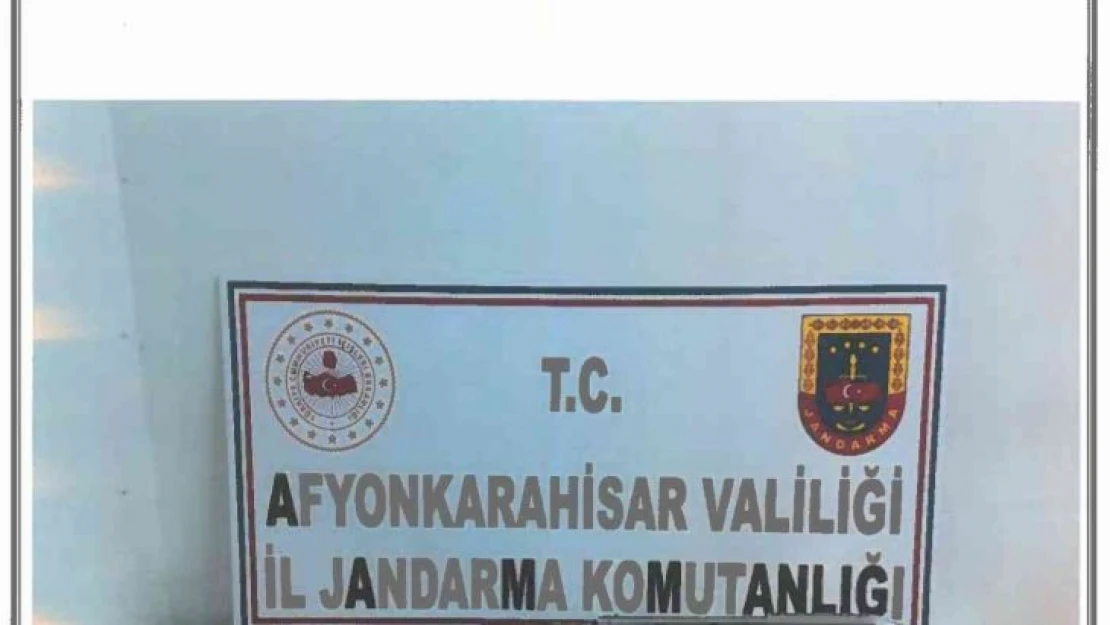 Ruhsatsız silah ticareti ihbarını alan jandarma baskın düzenledi