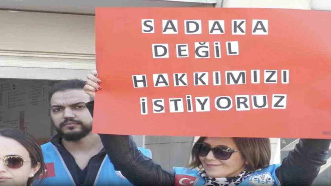 Sağlık emekçilerinden 'Memur zammı yüzde 43,9 üzerine çıkmalı' talebi