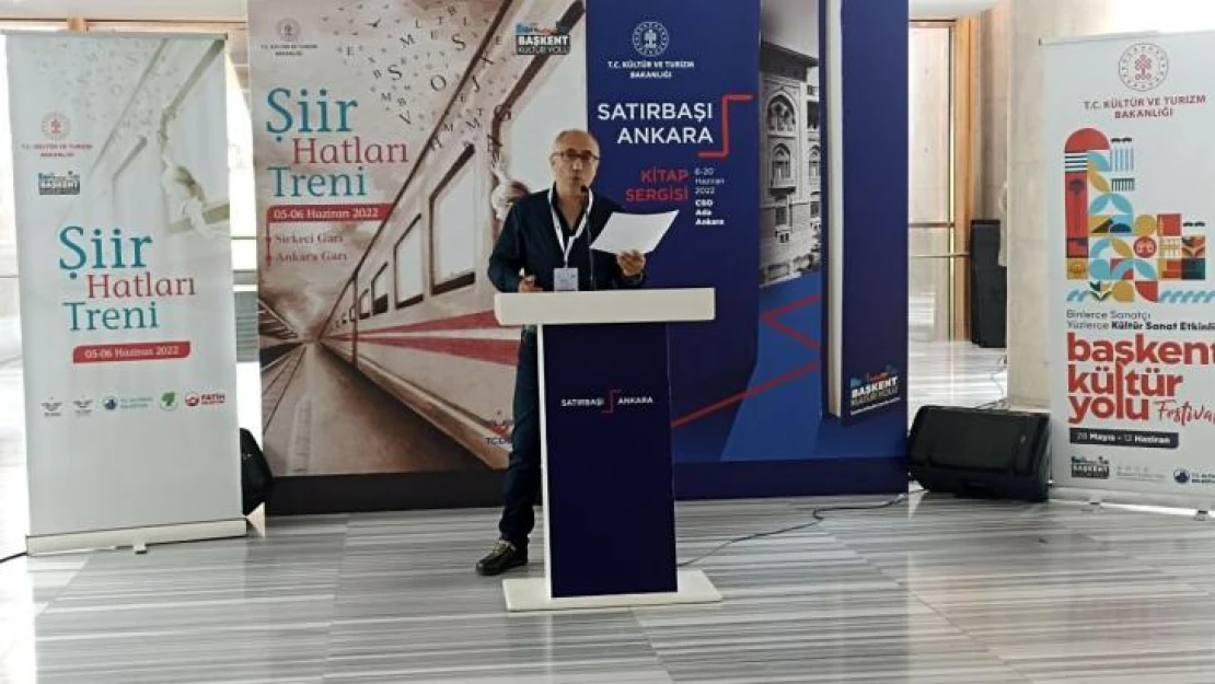 Şair ve okurları taşıyan 'Şiir Hatları Treni' Ankara'ya ulaştı