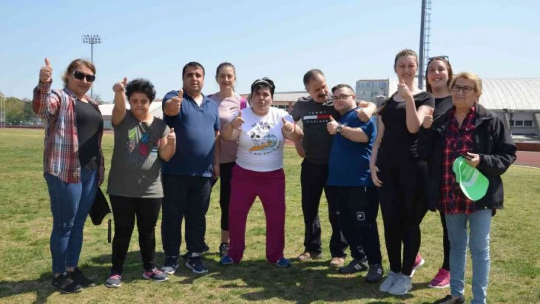 Salgında zor günler geçiren özel öğrenciler, sportif faaliyetlerle sosyal hayata katılıyor