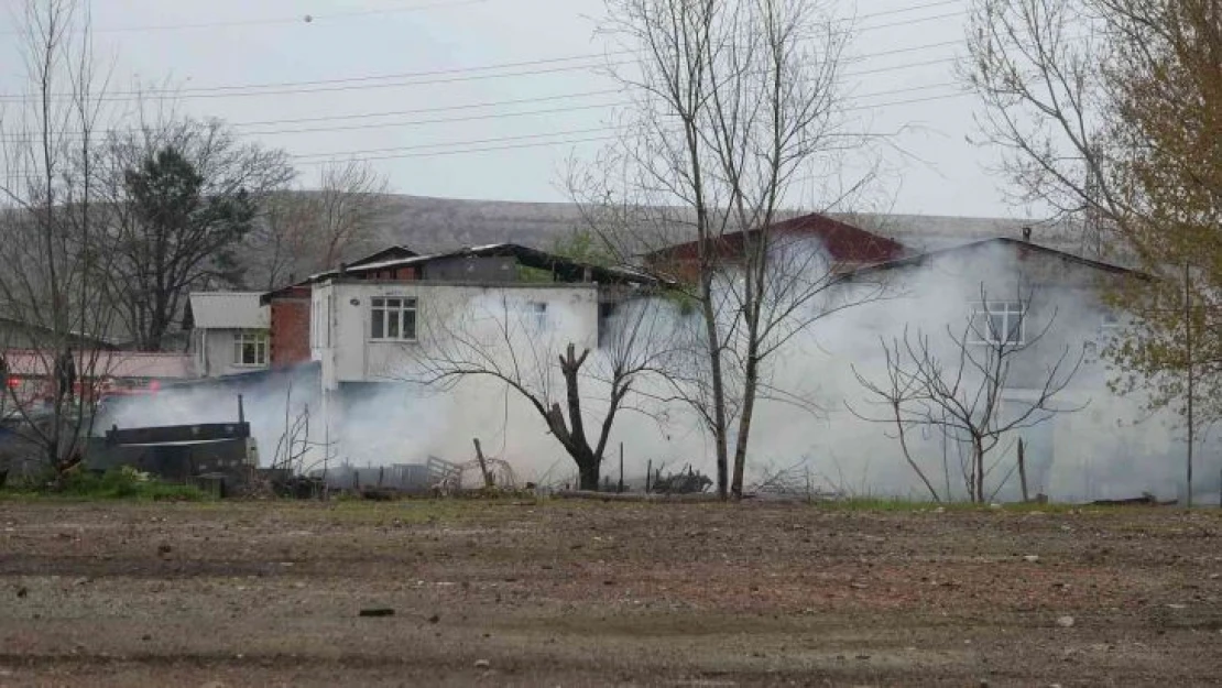 Samsun'da ahır yangını