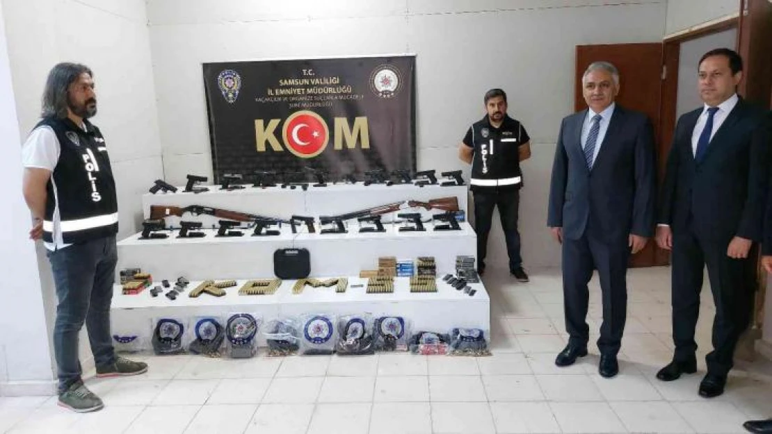 Samsun polisinden kaçakçılık operasyonu: 19 tabanca ele geçirildi, 4 kişi gözaltına alındı