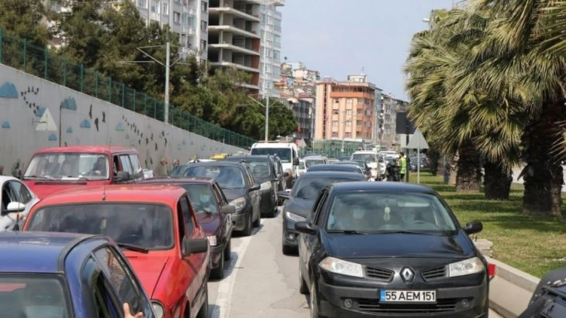 Samsun trafiğine kayıtlı 402 bin 98 motorlu kara taşıtı var