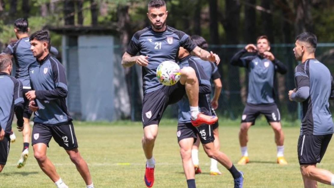 Samsunspor'da 13 futbolcu geldi, 9 futbolcu gitti